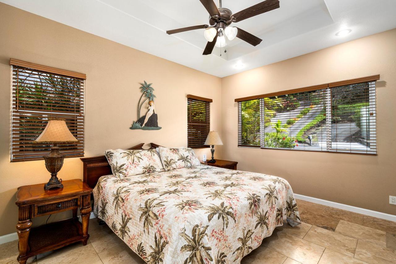 Kailua-Kona Exceptional Oceanview Home - Heated Oasis Pool & Stunning Ocean View Exteriör bild